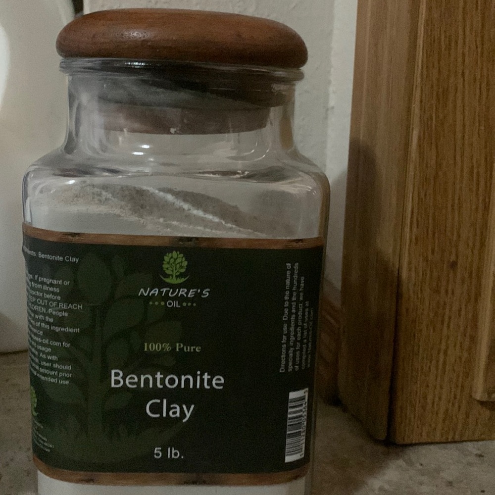 100% Bentonite Clay
